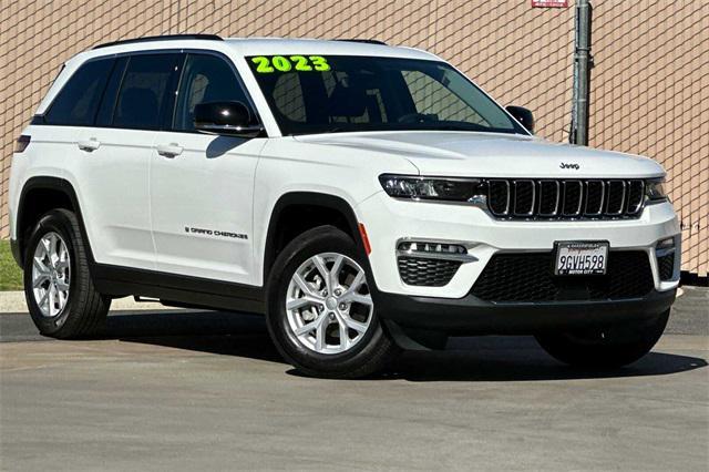 used 2023 Jeep Grand Cherokee car, priced at $35,290