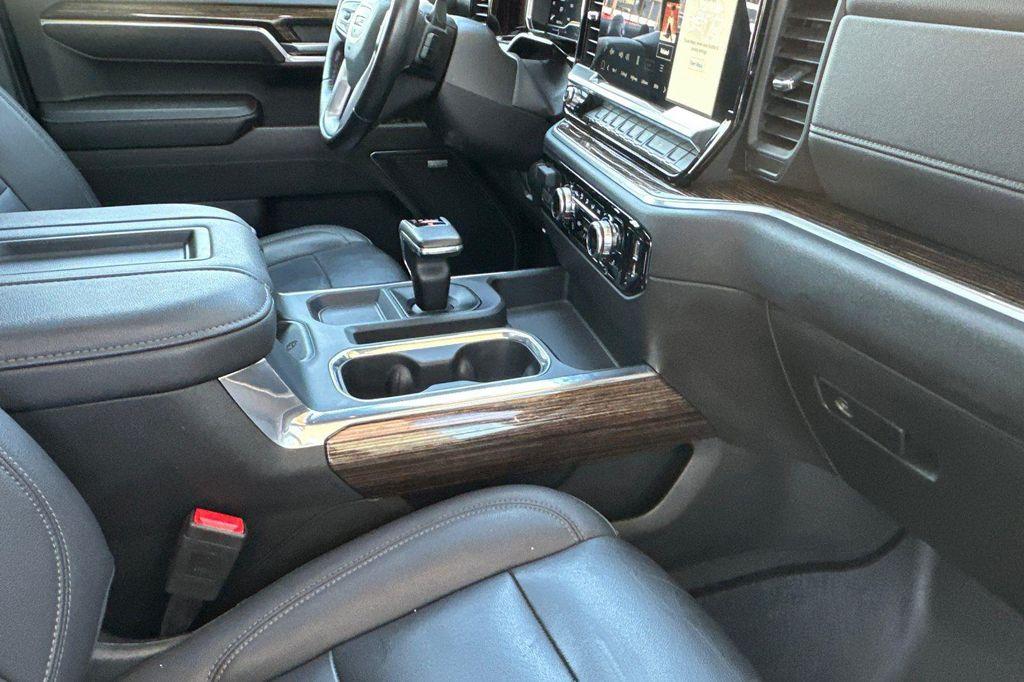 used 2022 GMC Sierra 1500 car, priced at $43,890