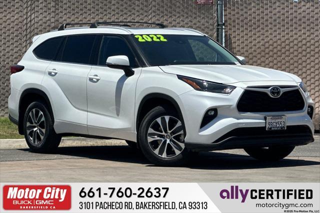 used 2022 Toyota Highlander car, priced at $37,285