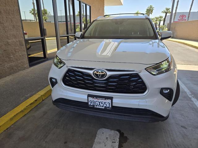 used 2022 Toyota Highlander car, priced at $37,885
