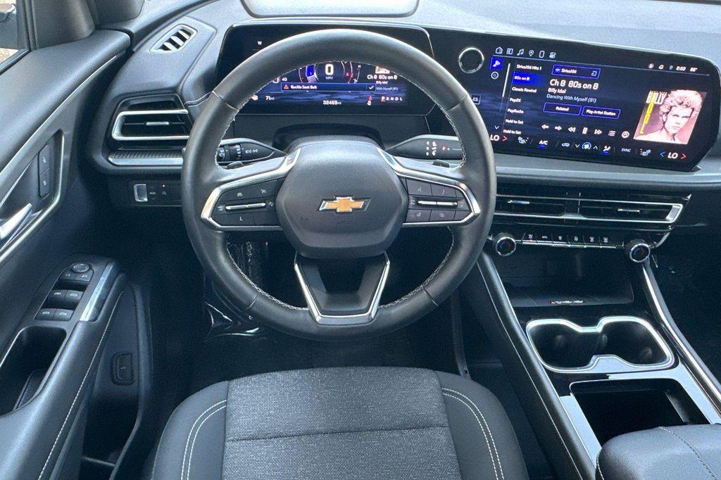 used 2024 Chevrolet Traverse car, priced at $37,645