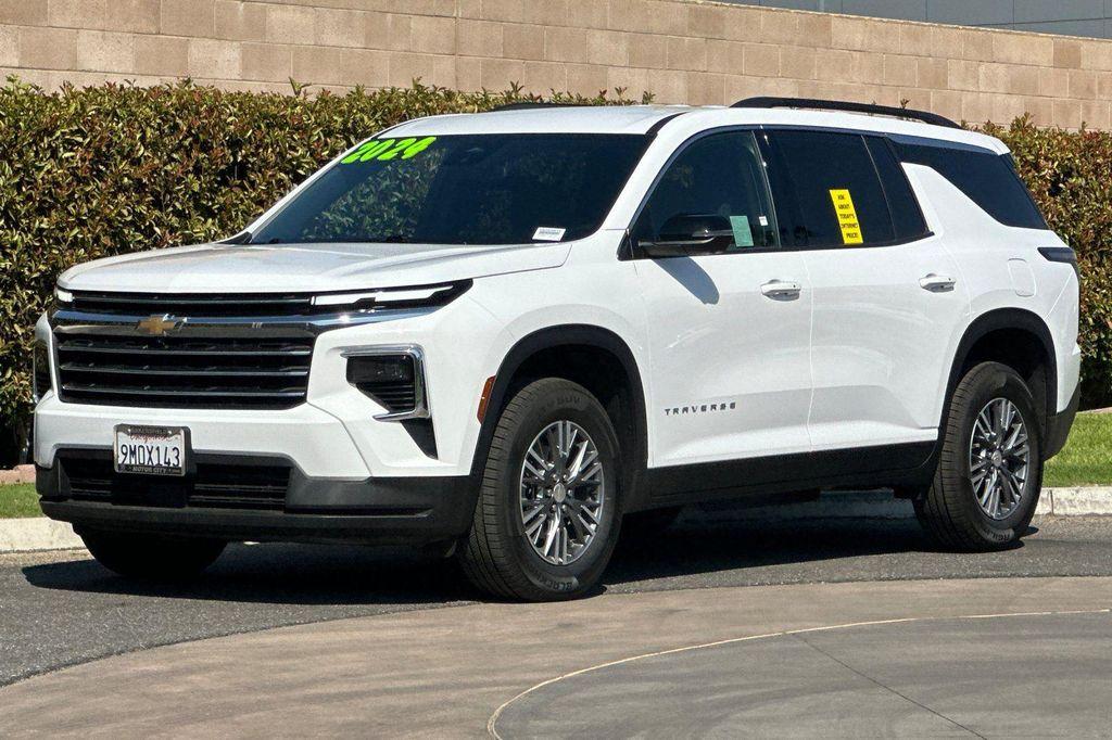 used 2024 Chevrolet Traverse car, priced at $37,645