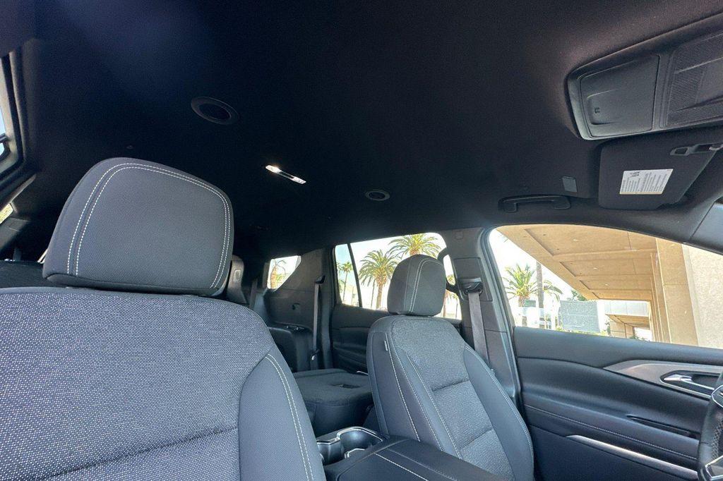 used 2024 Chevrolet Traverse car, priced at $37,645