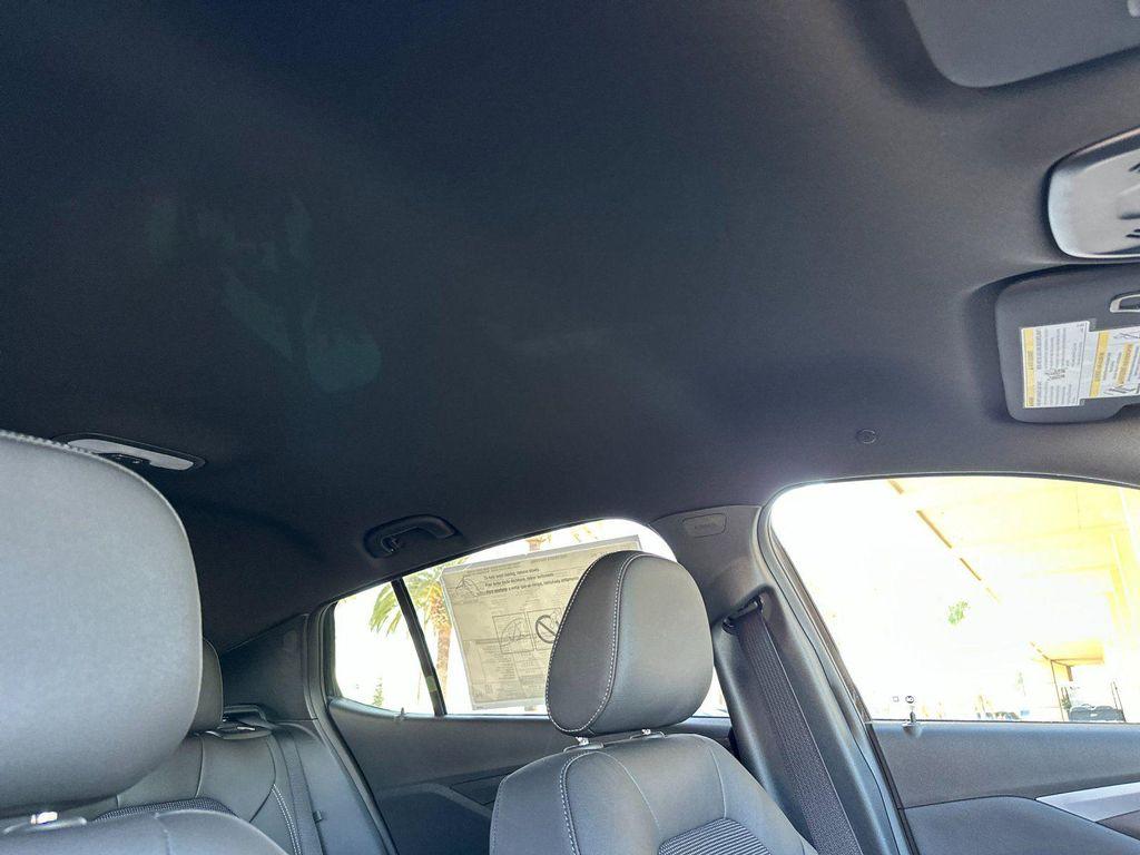 new 2025 Buick Envista car, priced at $26,505
