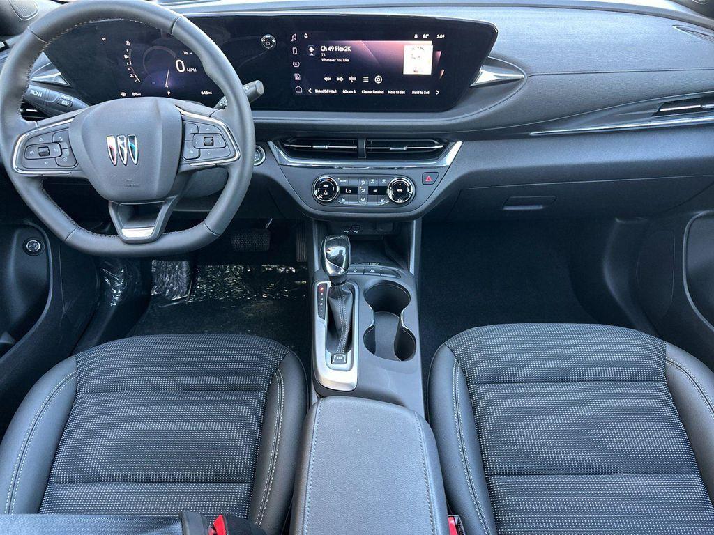 new 2025 Buick Envista car, priced at $26,505
