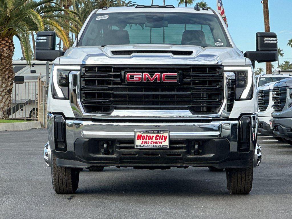 new 2025 GMC Sierra 3500 car, priced at $52,676