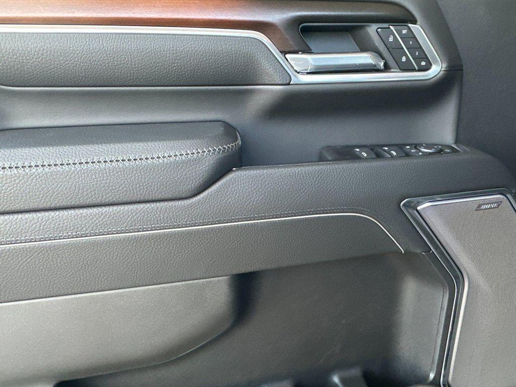 new 2025 GMC Sierra 2500 car, priced at $84,999