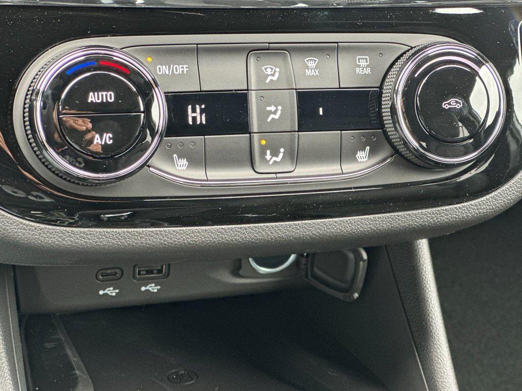 new 2026 Buick Envista car, priced at $29,774