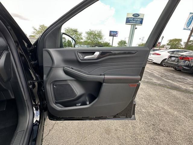 new 2025 Ford Escape car, priced at $33,298
