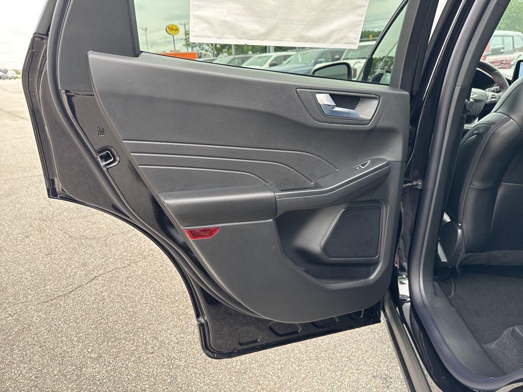 new 2025 Ford Escape car, priced at $27,876
