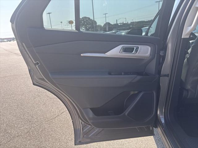 new 2025 Ford Explorer car, priced at $44,703