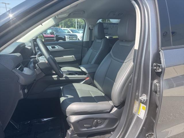new 2025 Ford Explorer car, priced at $44,703