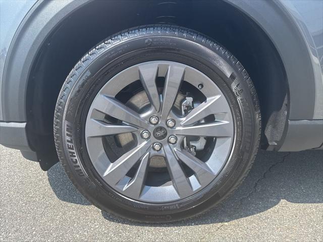 new 2025 Ford Explorer car, priced at $44,703