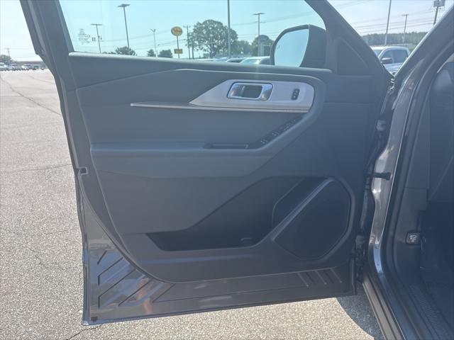 new 2025 Ford Explorer car, priced at $44,703