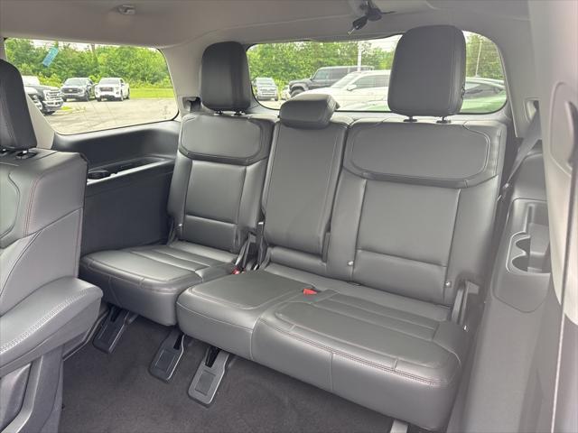 new 2025 Ford Expedition car, priced at $72,650