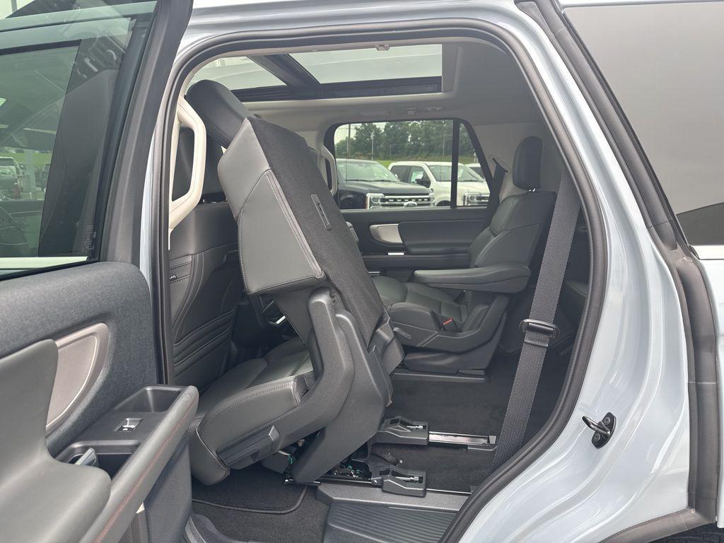 new 2025 Ford Expedition car, priced at $69,737
