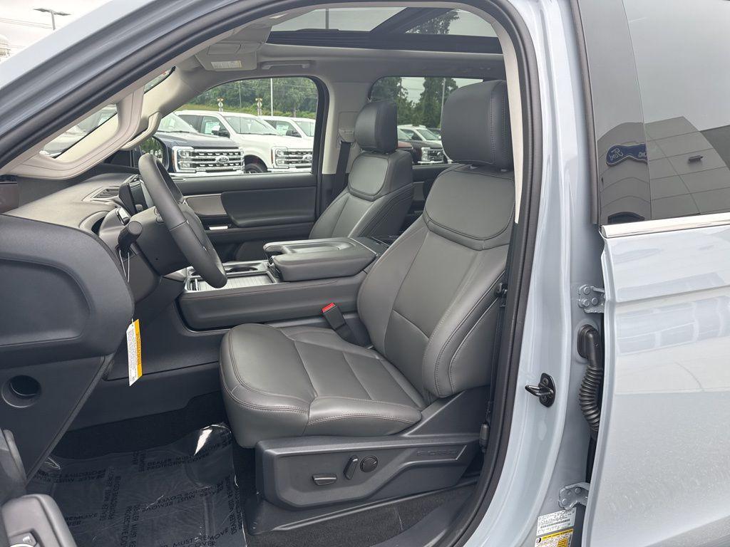 new 2025 Ford Expedition car, priced at $69,737
