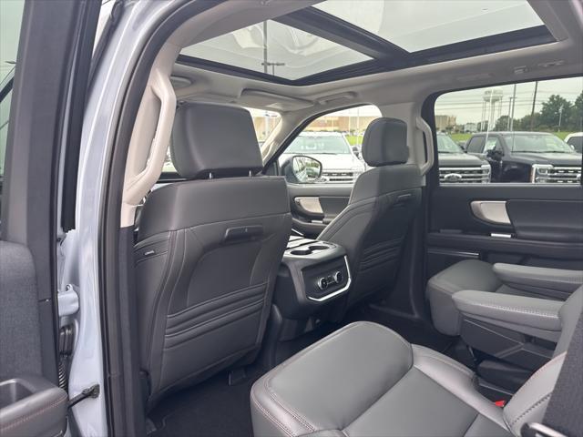 new 2025 Ford Expedition car, priced at $72,650