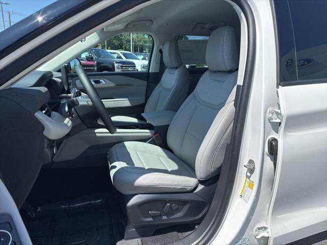 new 2025 Ford Explorer car, priced at $45,596