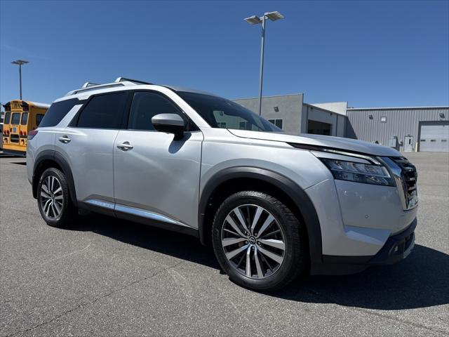 used 2022 Nissan Pathfinder car, priced at $30,298