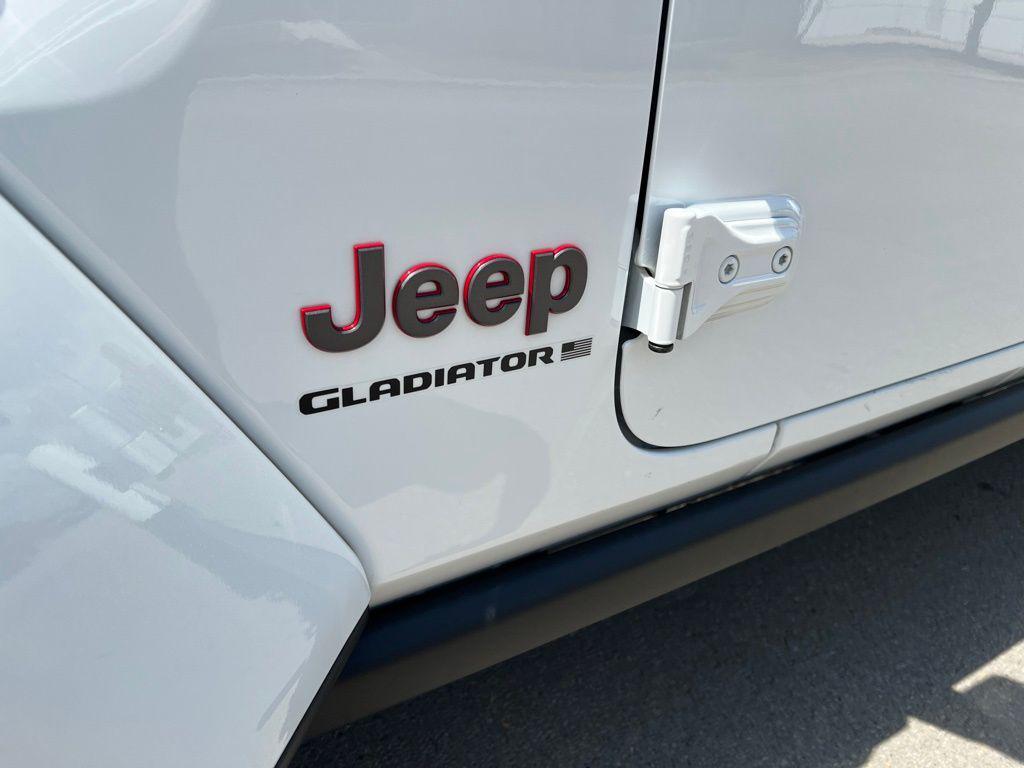 used 2023 Jeep Gladiator car, priced at $40,998