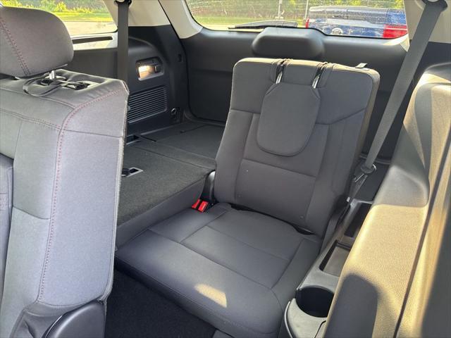 new 2025 Ford Explorer car, priced at $41,063