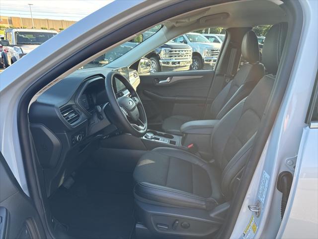 new 2025 Ford Escape PHEV car, priced at $33,252