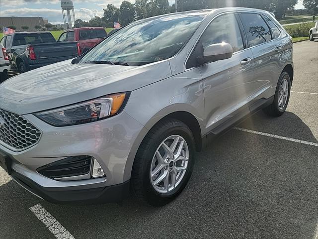 new 2024 Ford Edge car, priced at $37,061