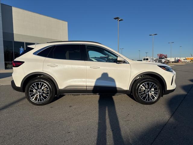 new 2025 Ford Escape car, priced at $45,015