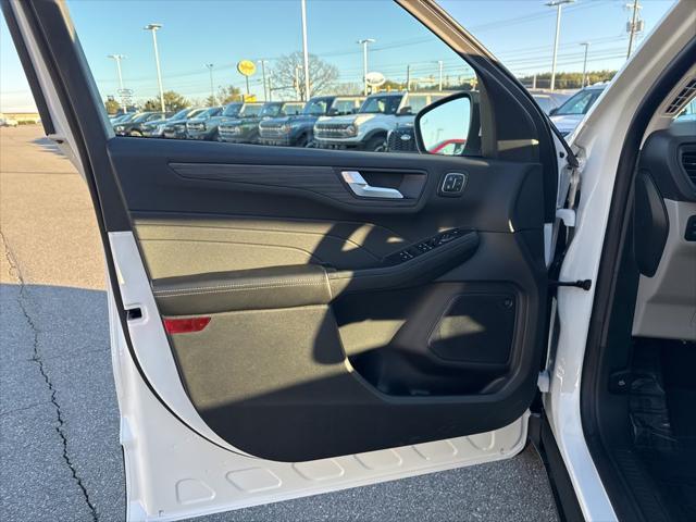 new 2025 Ford Escape PHEV car, priced at $38,098