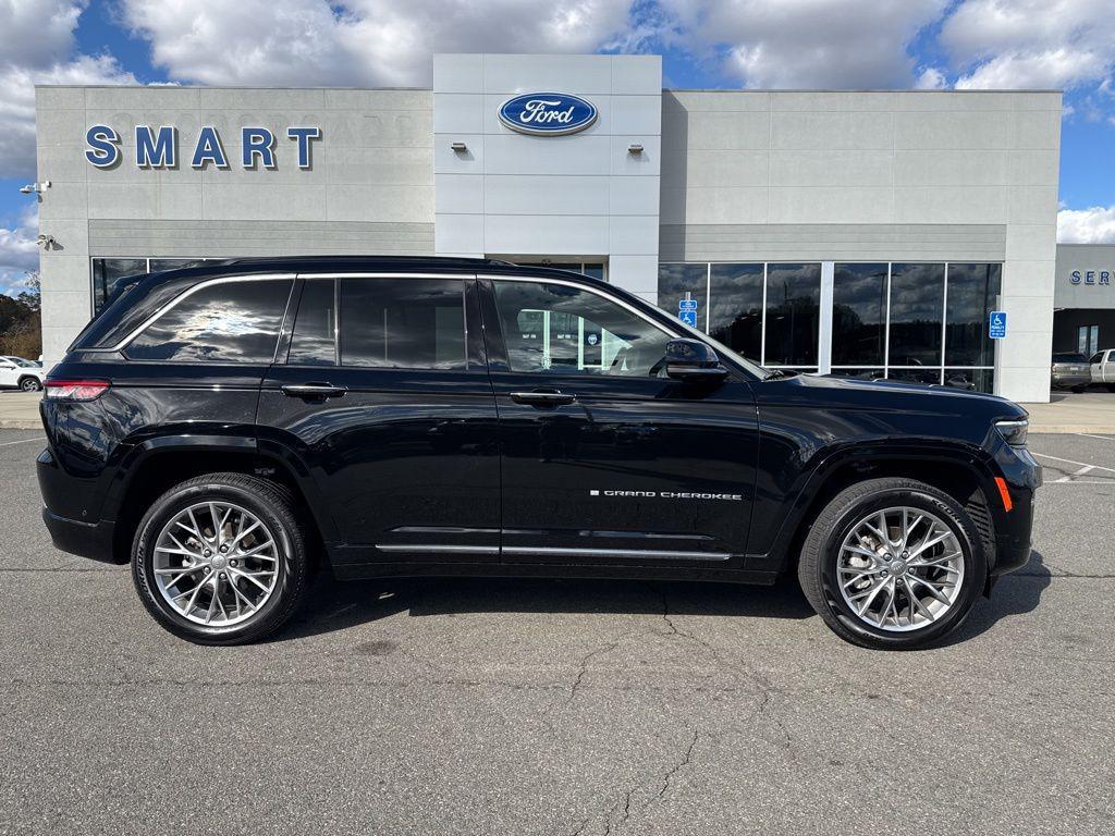 used 2025 Jeep Grand Cherokee car, priced at $49,499