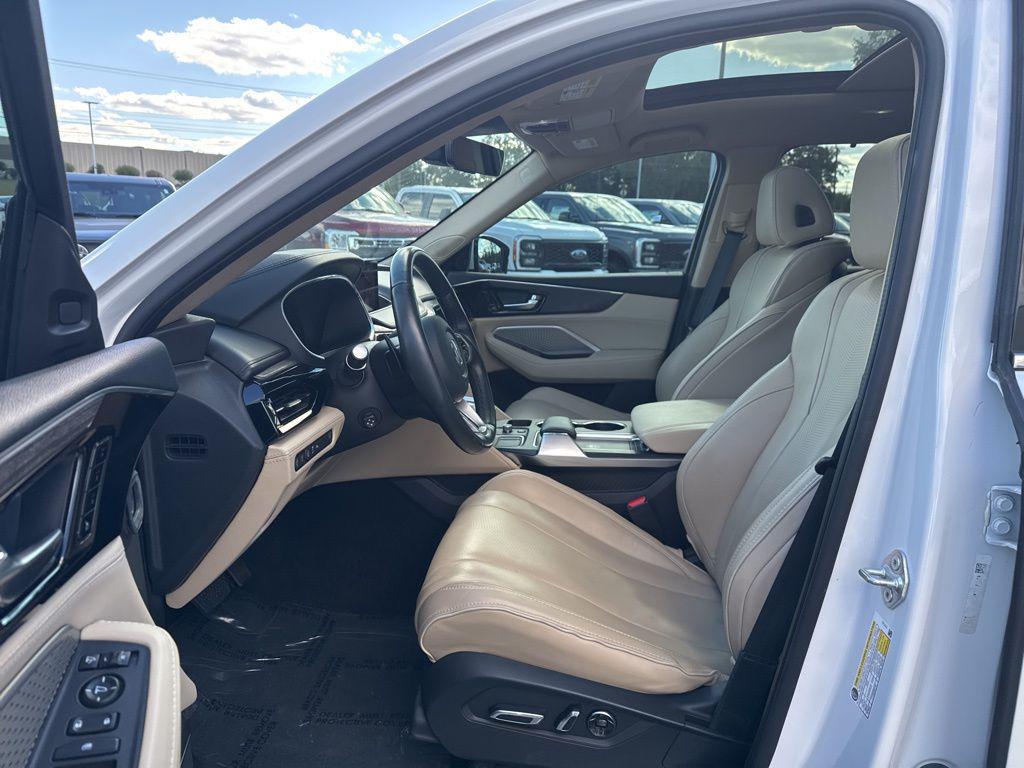 used 2023 Acura MDX car, priced at $47,996