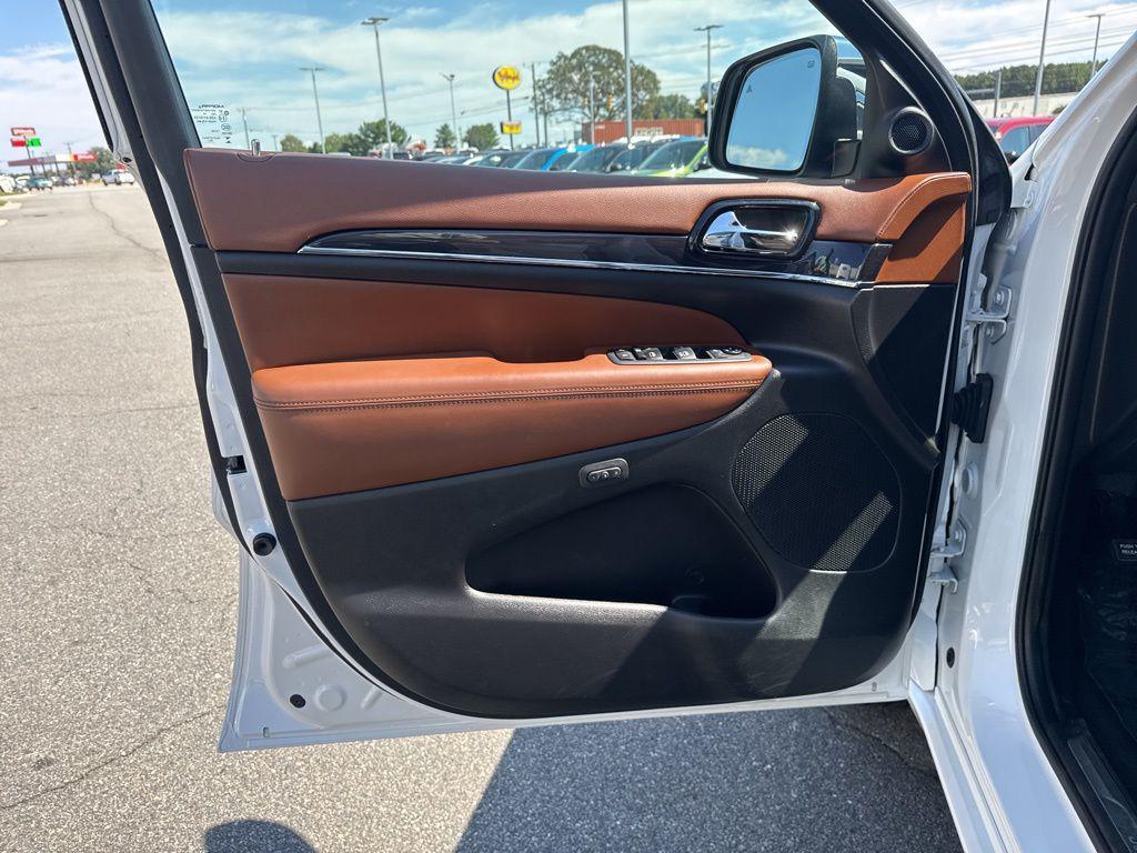 used 2021 Jeep Grand Cherokee car, priced at $24,992
