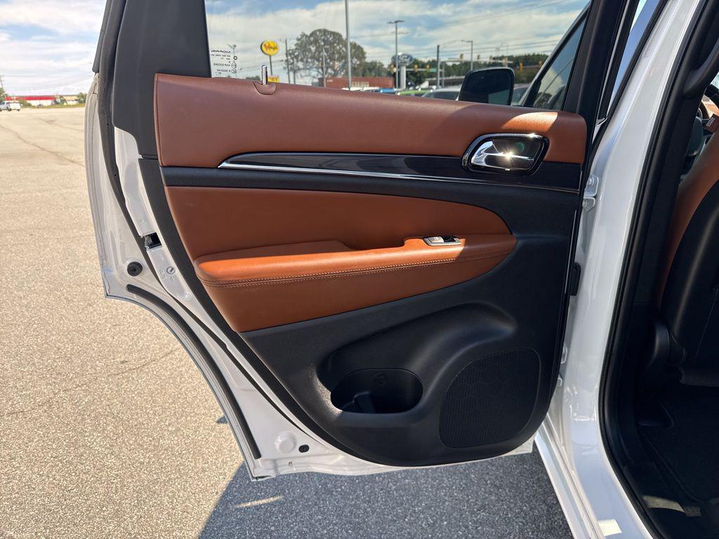 used 2021 Jeep Grand Cherokee car, priced at $24,992