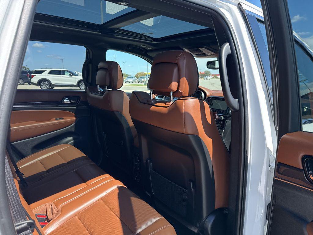 used 2021 Jeep Grand Cherokee car, priced at $24,992