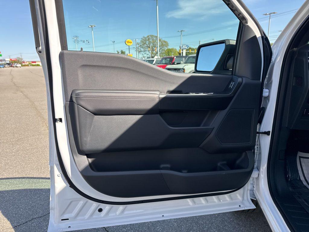new 2025 Ford F-150 car, priced at $46,423