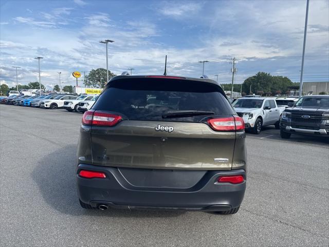 used 2015 Jeep Cherokee car, priced at $10,798