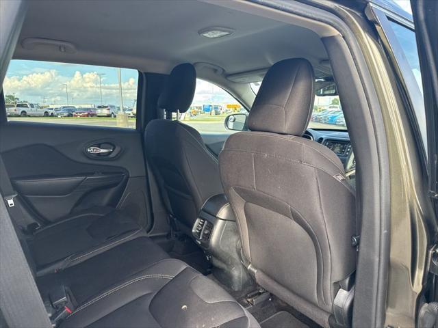 used 2015 Jeep Cherokee car, priced at $10,798