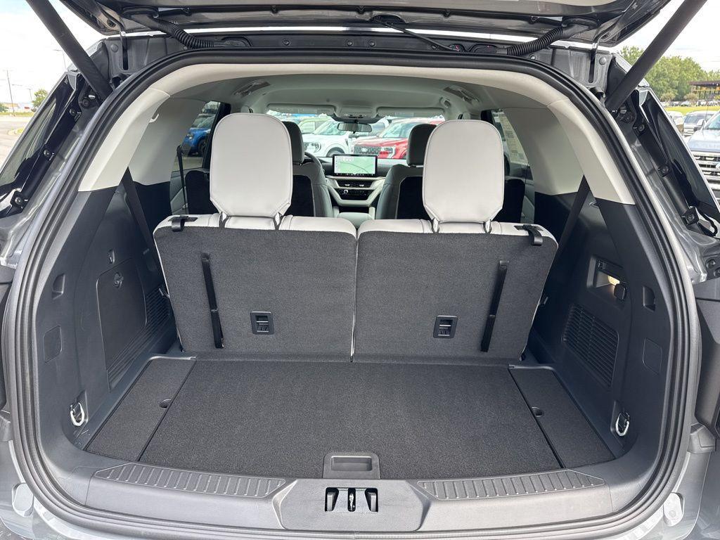 new 2025 Ford Explorer car, priced at $47,160