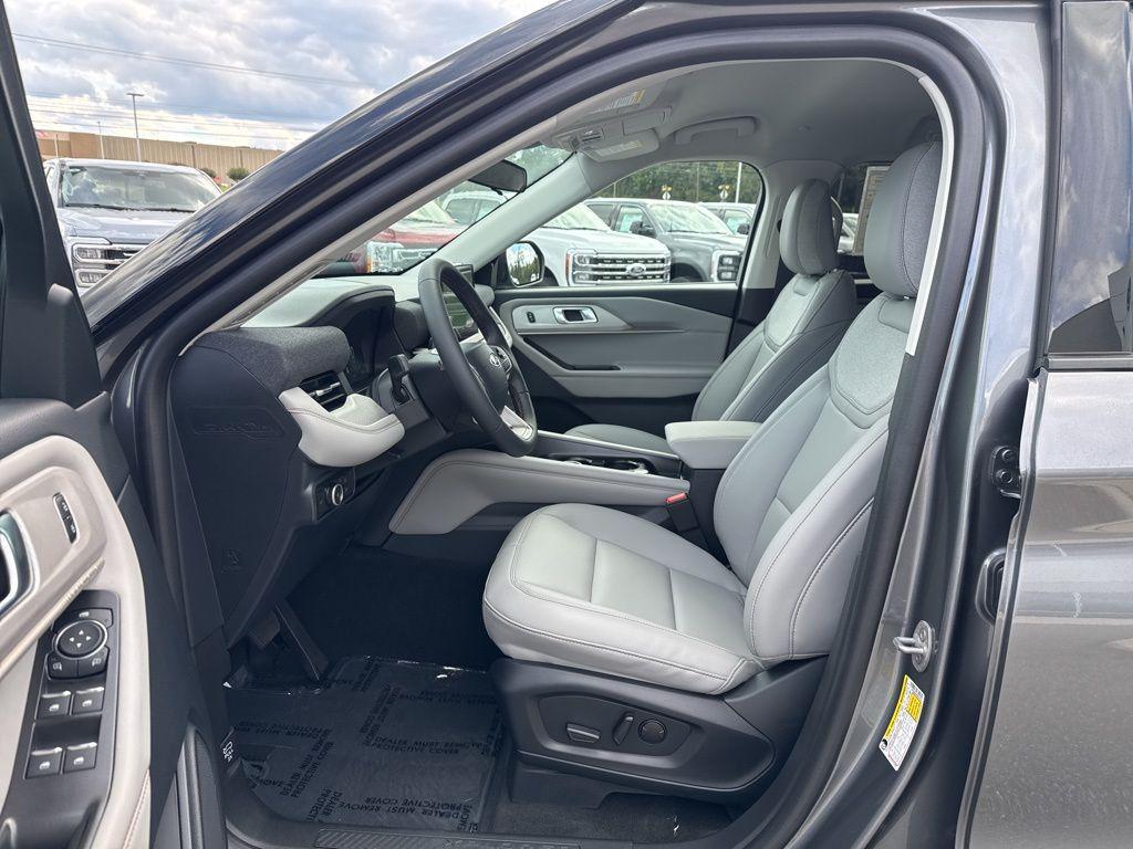 new 2025 Ford Explorer car, priced at $47,160