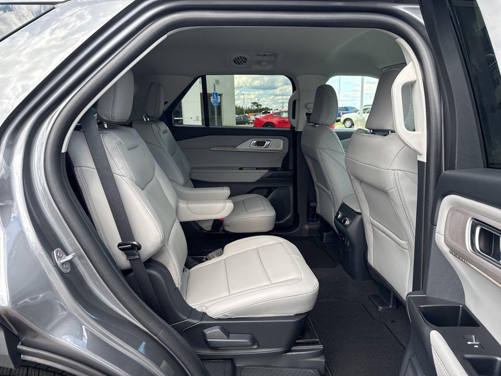 new 2025 Ford Explorer car, priced at $47,160