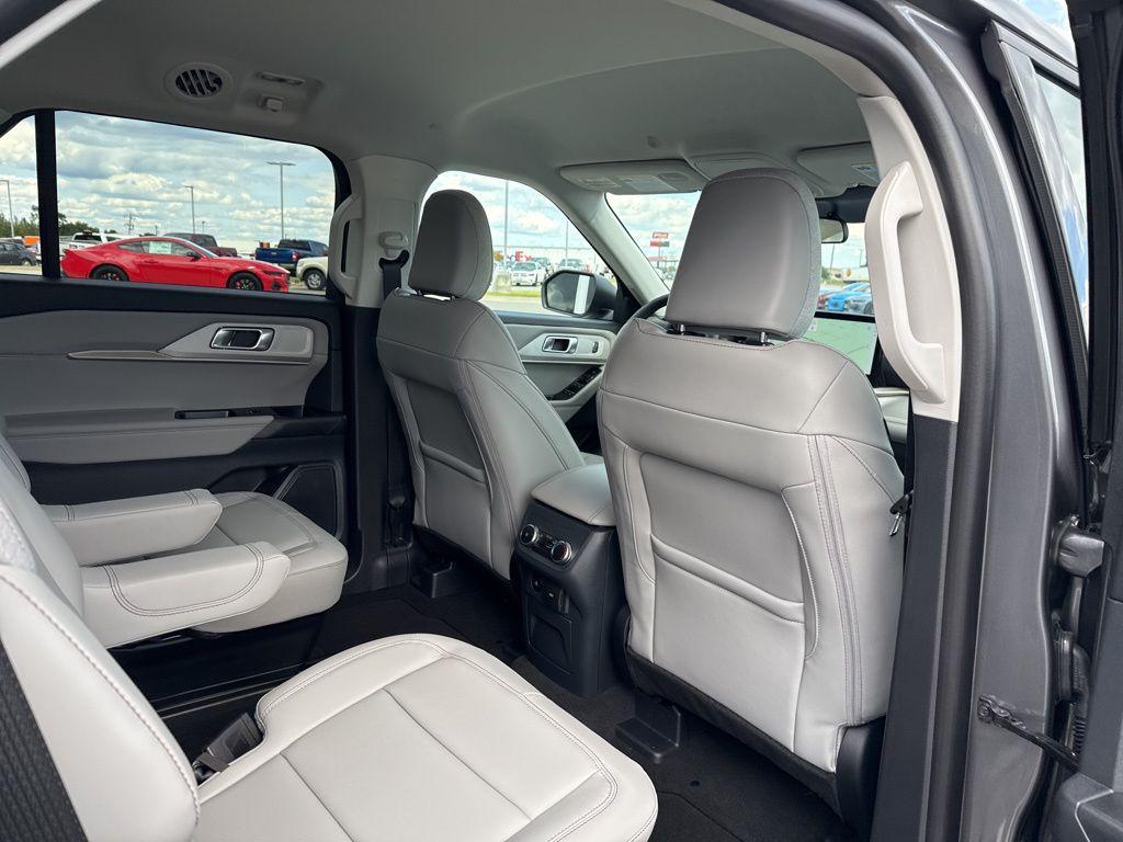 new 2025 Ford Explorer car, priced at $47,160