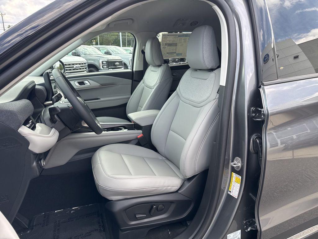new 2025 Ford Explorer car, priced at $47,160