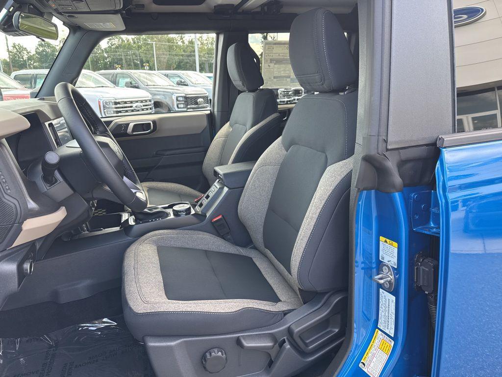 new 2025 Ford Bronco car, priced at $43,036
