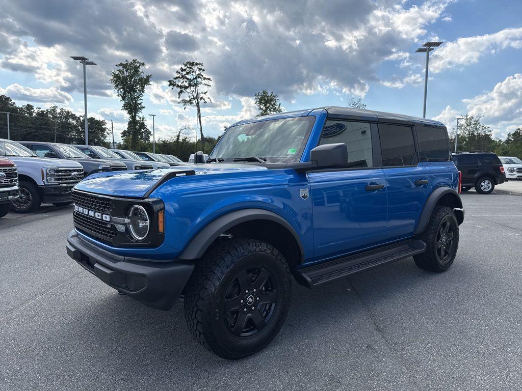 new 2025 Ford Bronco car, priced at $43,036