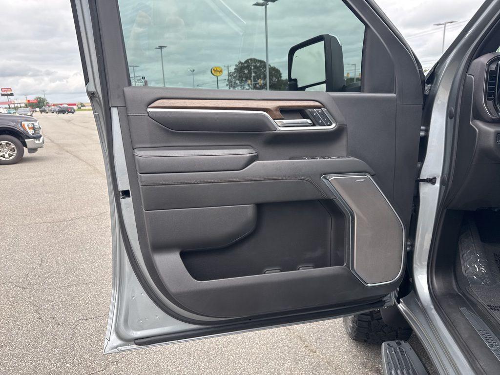 used 2024 Chevrolet Silverado 2500 car, priced at $70,492