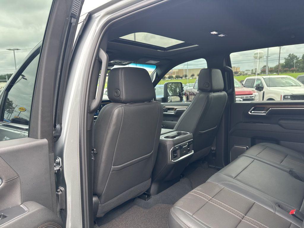 used 2024 Chevrolet Silverado 2500 car, priced at $70,492