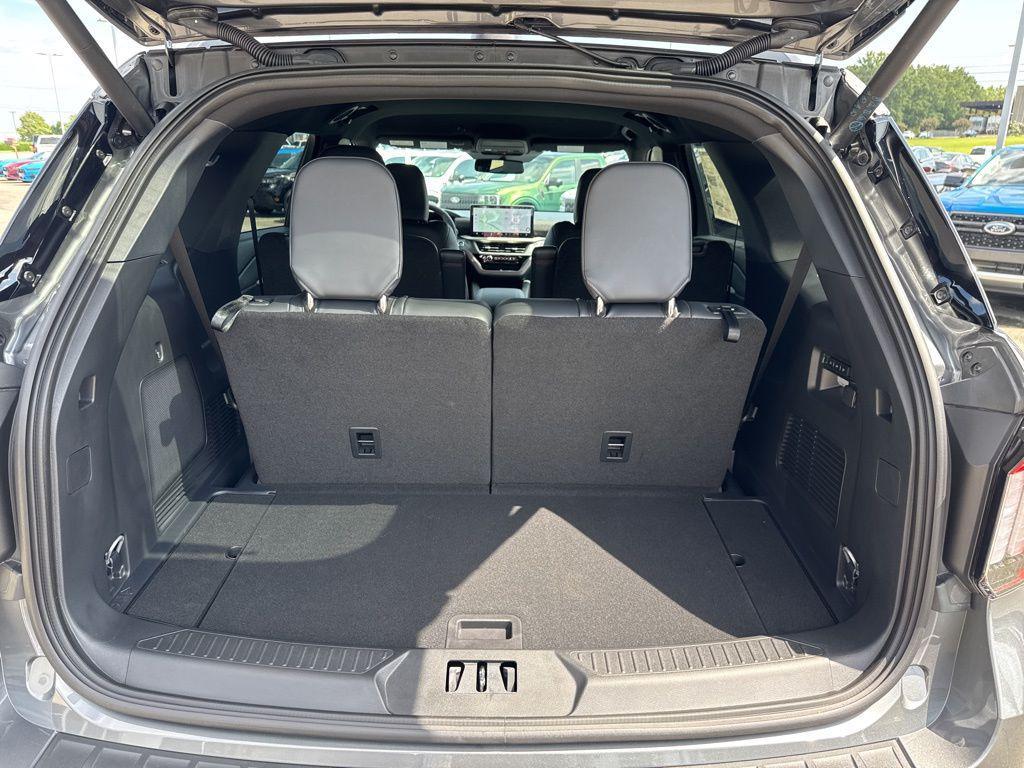 new 2025 Ford Explorer car, priced at $57,050
