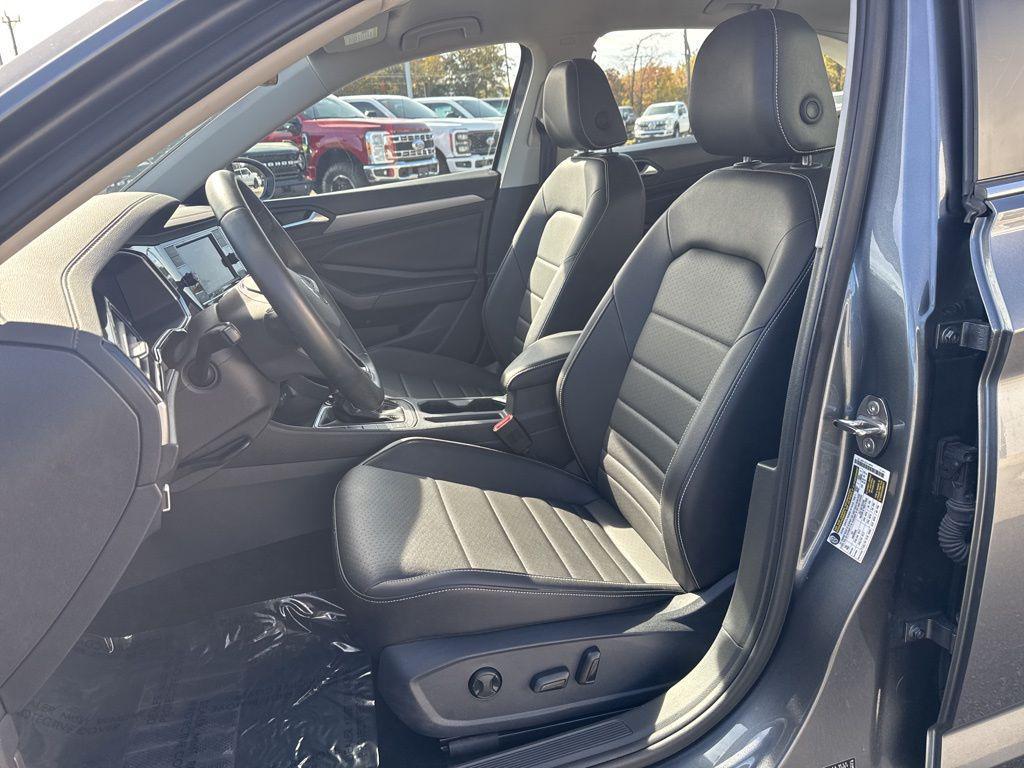 used 2024 Volkswagen Jetta car, priced at $20,498