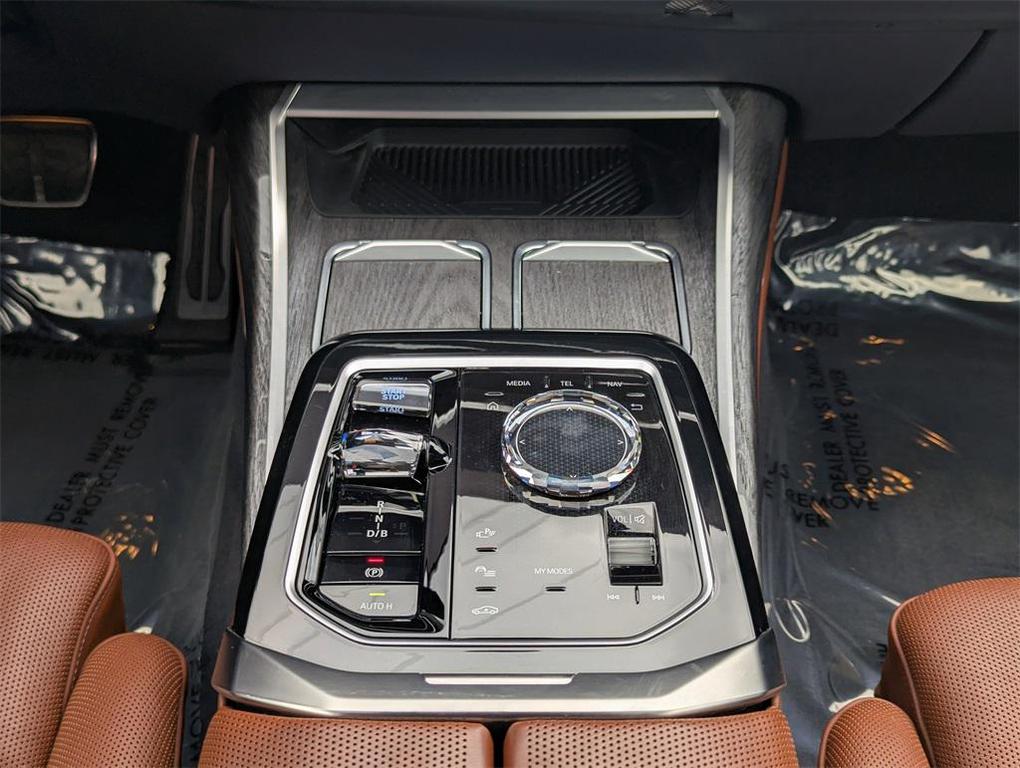 used 2023 BMW i7 car, priced at $72,140